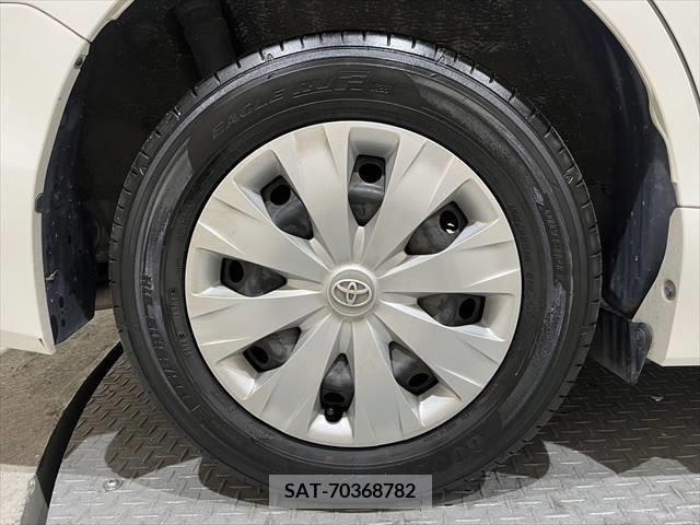 Toyota VOXY 2014-09 371639-12