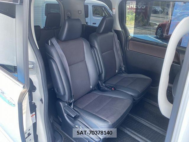 Toyota ESQUIRE 2015-11 330453-12