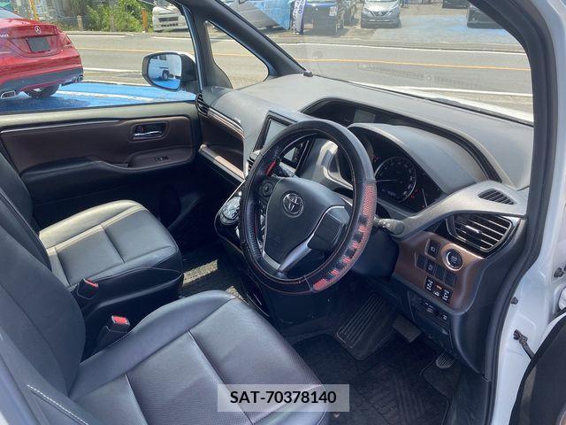Toyota ESQUIRE 2015-11 330453-9
