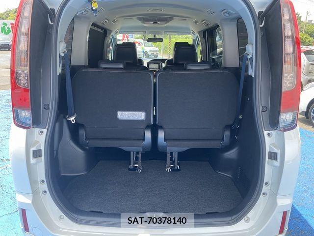 Toyota ESQUIRE 2015-11 330453-28