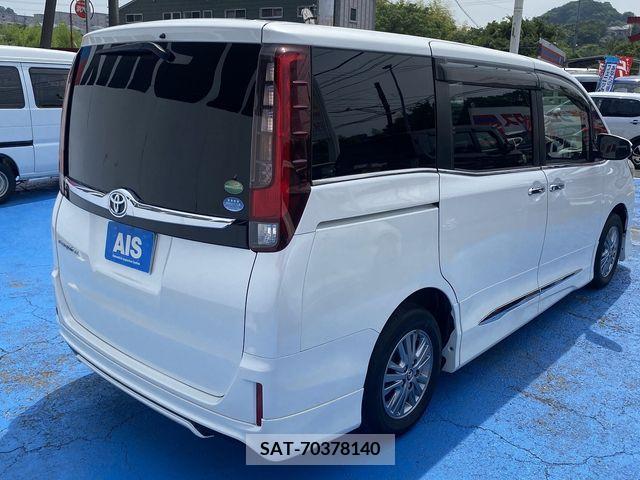Toyota ESQUIRE 2015-11 330453-4