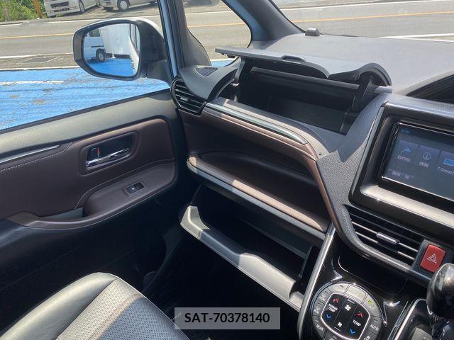 Toyota ESQUIRE 2015-11 330453-25
