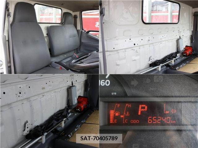 Hino DUTRO 2017-07 359463-9
