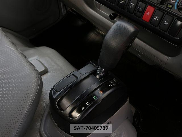 Hino DUTRO 2017-07 359463-21