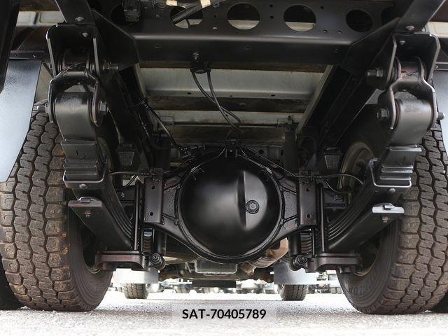 Hino DUTRO 2017-07 359463-27