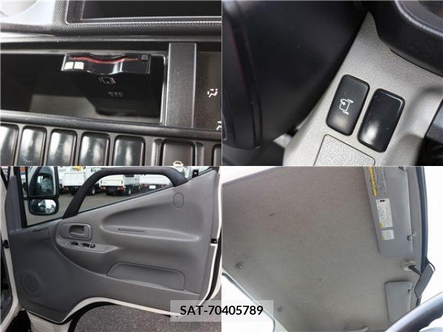 Hino DUTRO 2017-07 359463-8