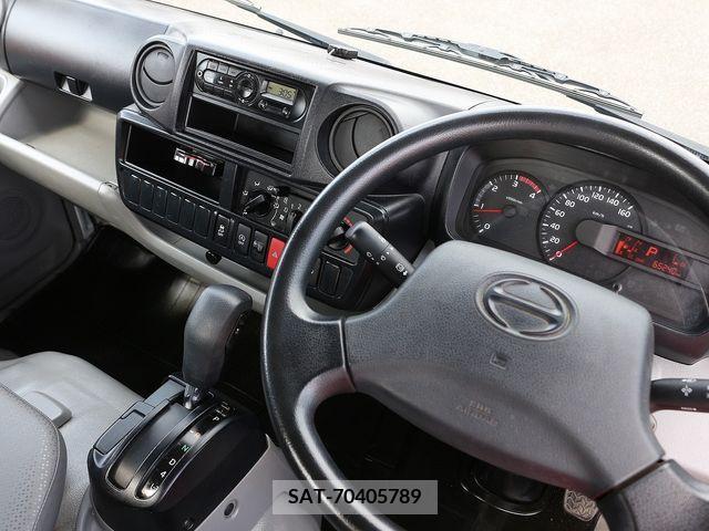 Hino DUTRO 2017-07 359463-20