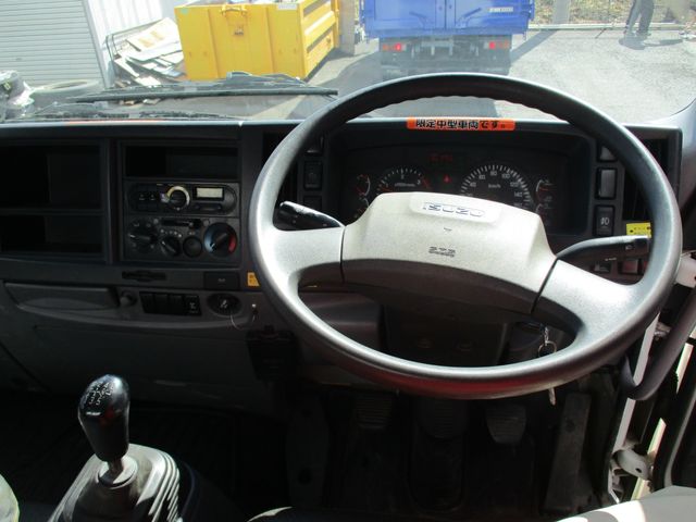 Isuzu FORWARD 2017-08 13911-15