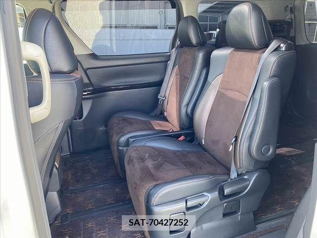 Toyota ALPHARD 2014-07 330596-18