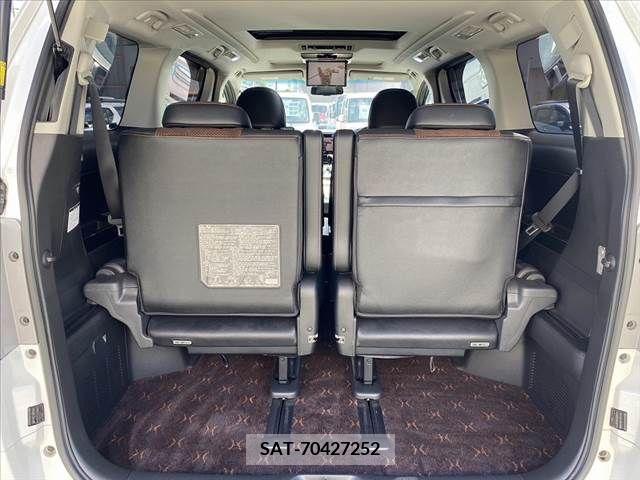 Toyota ALPHARD 2014-07 330596-19