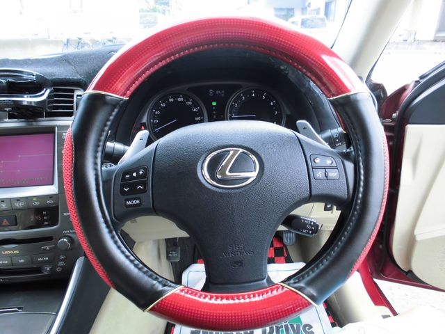 Lexus IS 2007-04 20595-8