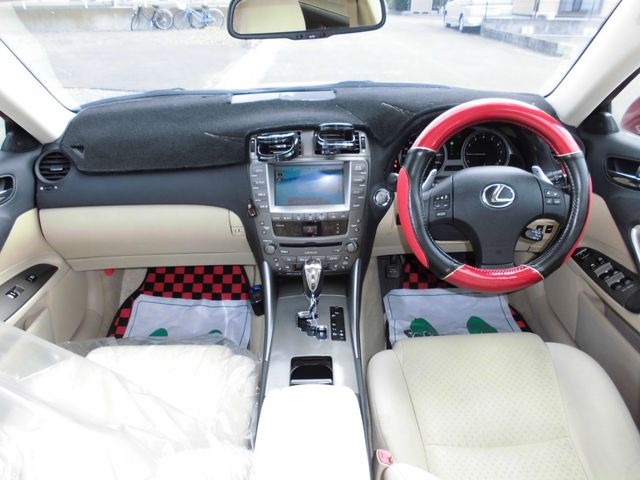 Lexus IS 2007-04 20595-7