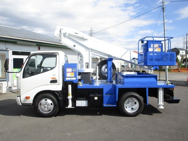 Hino DUTRO 2013-08 14530-3
