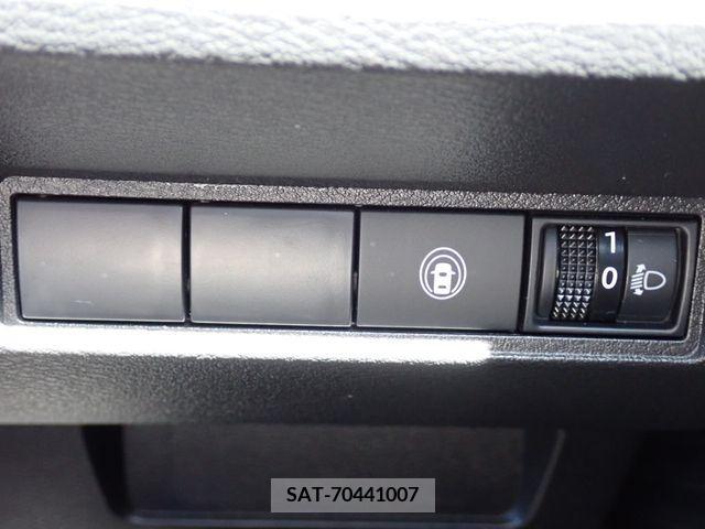 Nissan NOTE 2023-02 330563-8