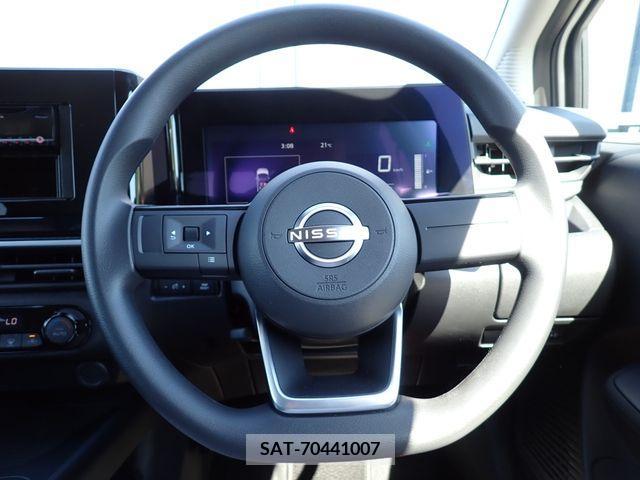 Nissan NOTE 2023-02 330563-10