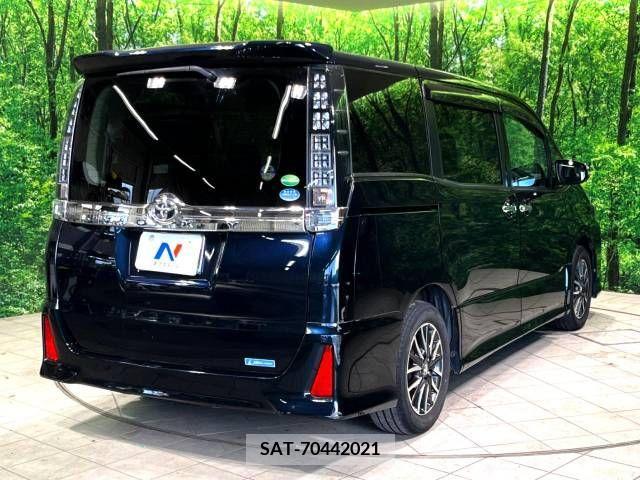 Toyota VOXY 2016-08 289168-17
