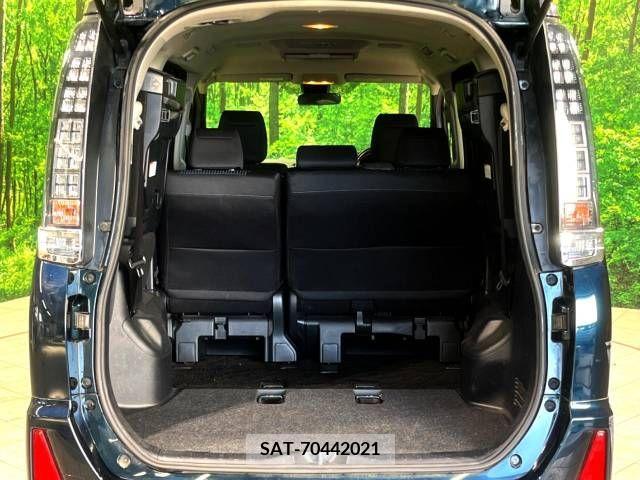 Toyota VOXY 2016-08 289168-11