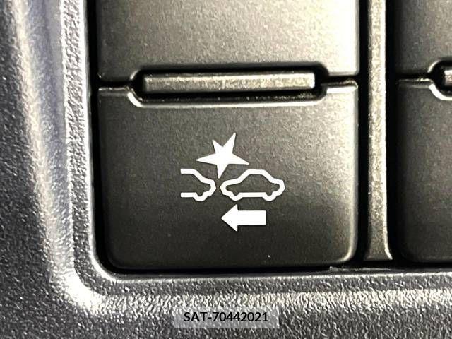 Toyota VOXY 2016-08 289168-4