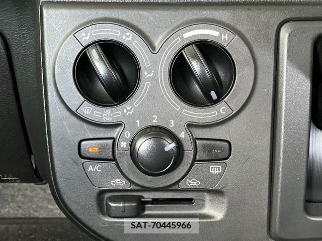 Suzuki ALTO 2019-03 327632-9