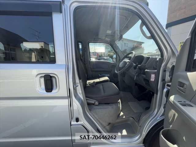 Suzuki EVERY 2018-10 226915-14