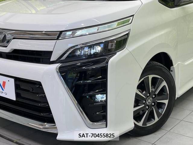 Toyota VOXY 2019-01 288868-13