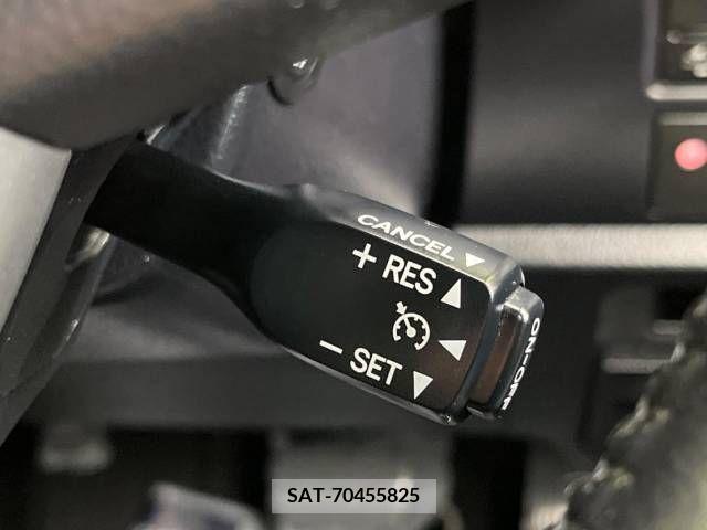 Toyota VOXY 2019-01 288868-7
