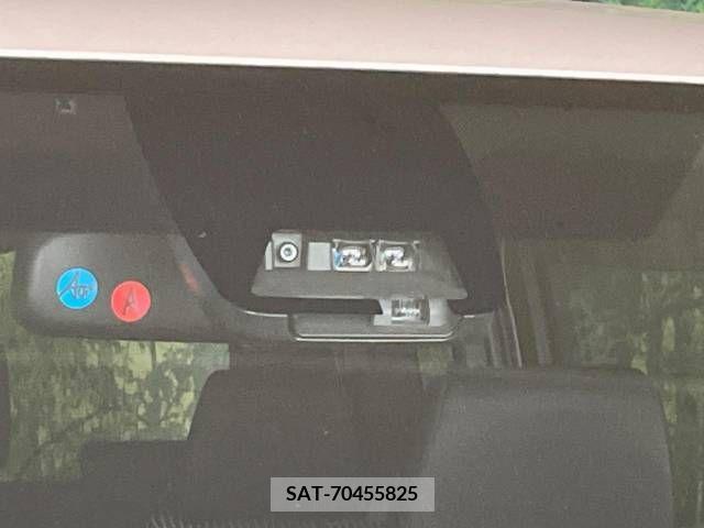Toyota VOXY 2019-01 288868-4