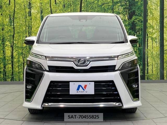 Toyota VOXY 2019-01 288868-15