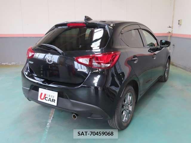 Mazda DEMIO 2016-11 338232-1