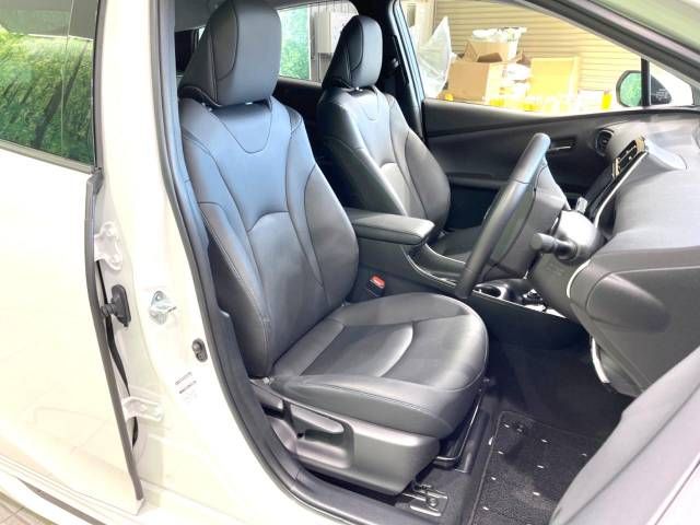 Toyota PRIUS 2017-10 193997-9