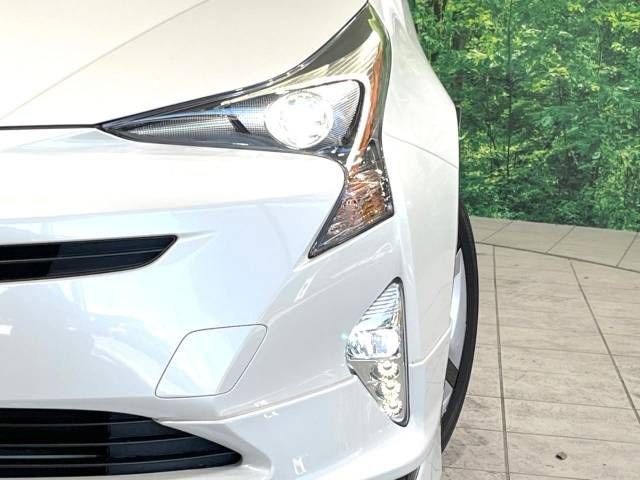 Toyota PRIUS 2017-10 193997-12