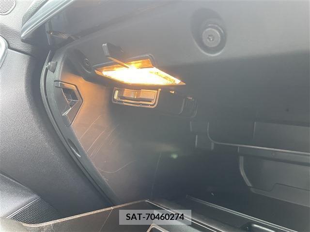 Volvo V40 2019-04 320559-14