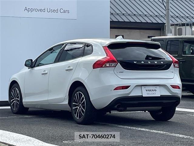 Volvo V40 2019-04 320559-7