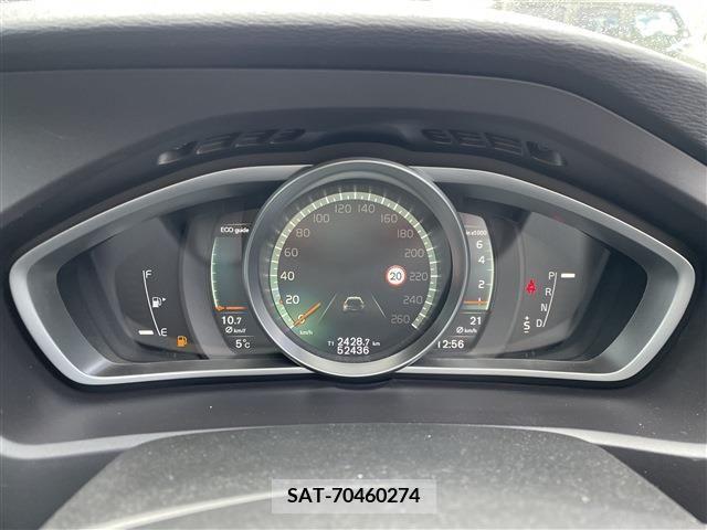 Volvo V40 2019-04 320559-10
