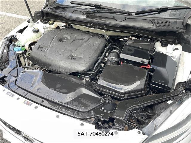 Volvo V40 2019-04 320559-19