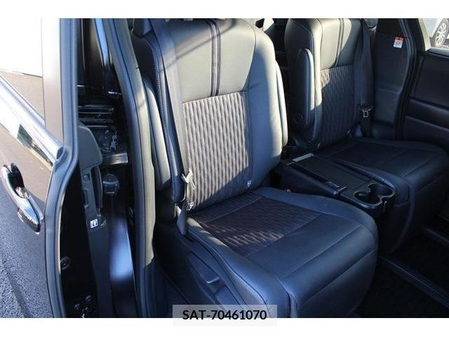 Toyota NOAH 2022-11 375445-15