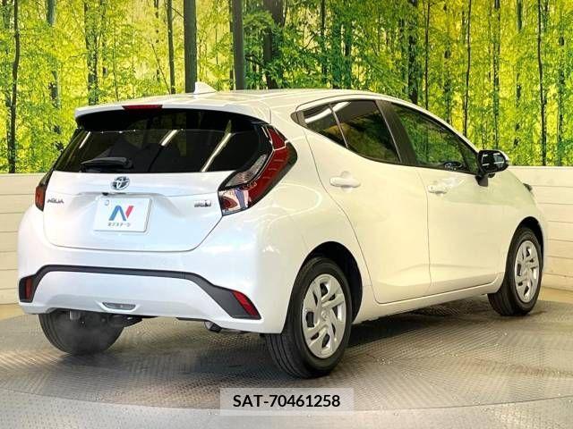 Toyota AQUA 2021-07 212241-17