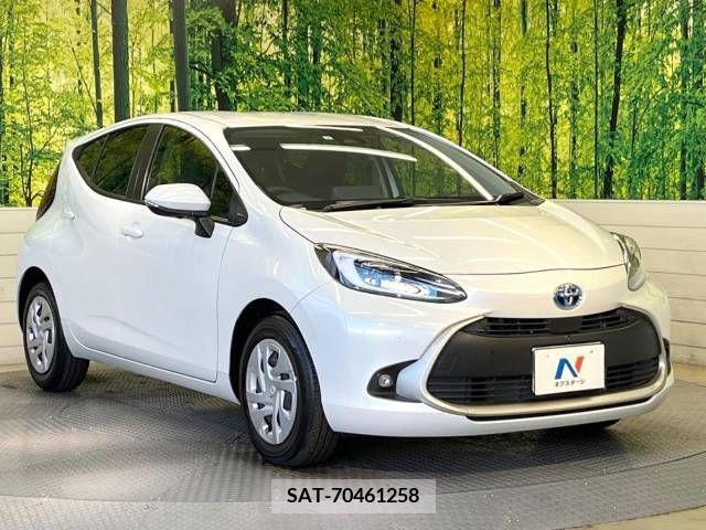 Toyota AQUA 2021-07 212241-16