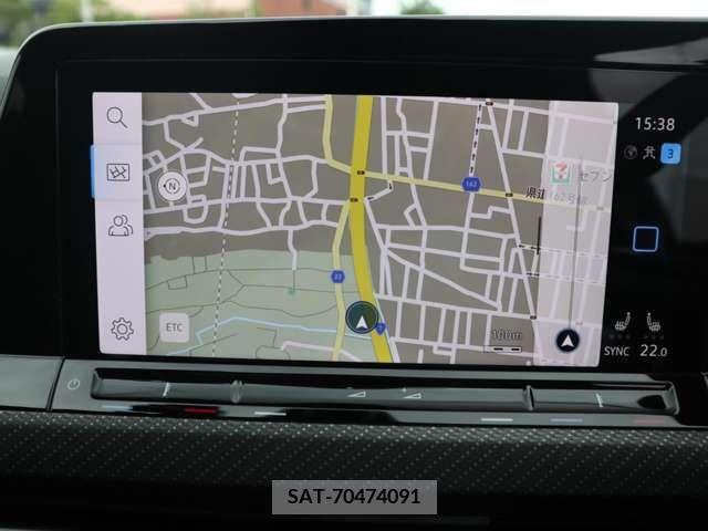 VolksWagen GOLF 2022-04 320365-9