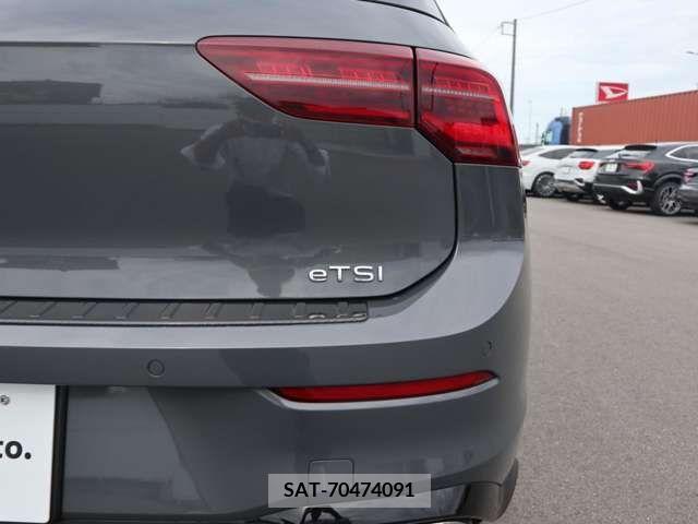 VolksWagen GOLF 2022-04 320365-6