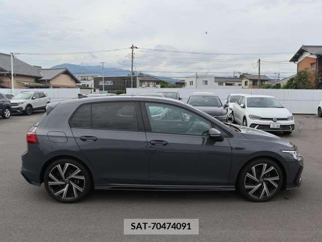 VolksWagen GOLF 2022-04 320365-5