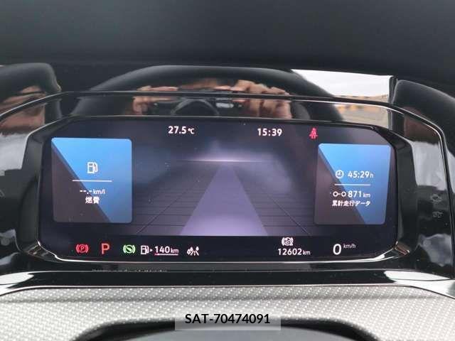 VolksWagen GOLF 2022-04 320365-14