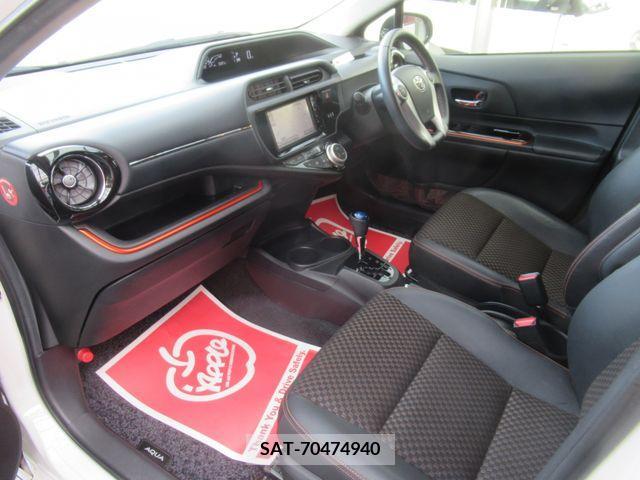 Toyota AQUA 2016-02 261392-5