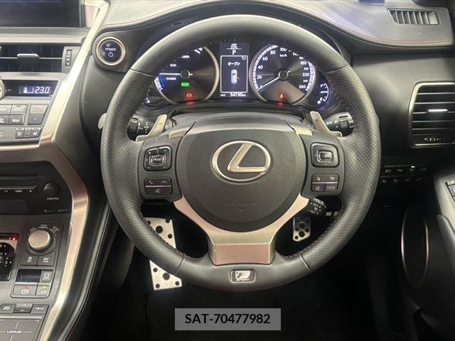 Lexus NX 2015-07 275731-22