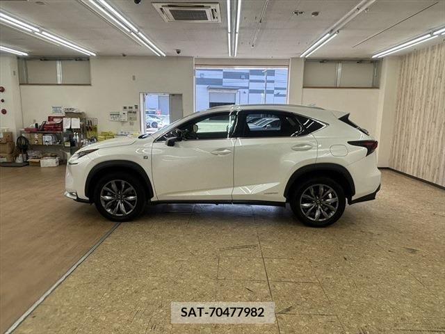Lexus NX 2015-07 275731-7