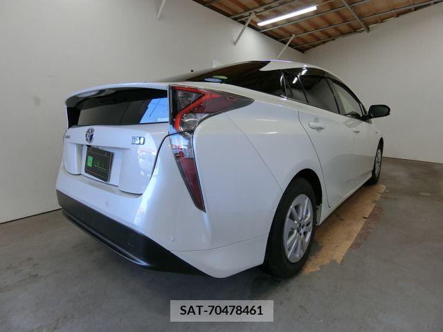 Toyota PRIUS 2018-03 200565-13