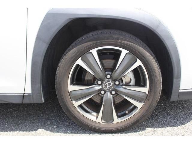 Lexus UX 2019-03 8609-11