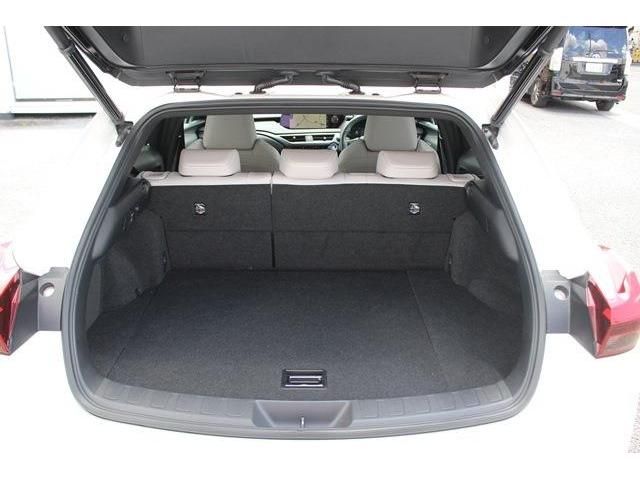 Lexus UX 2019-03 8609-17