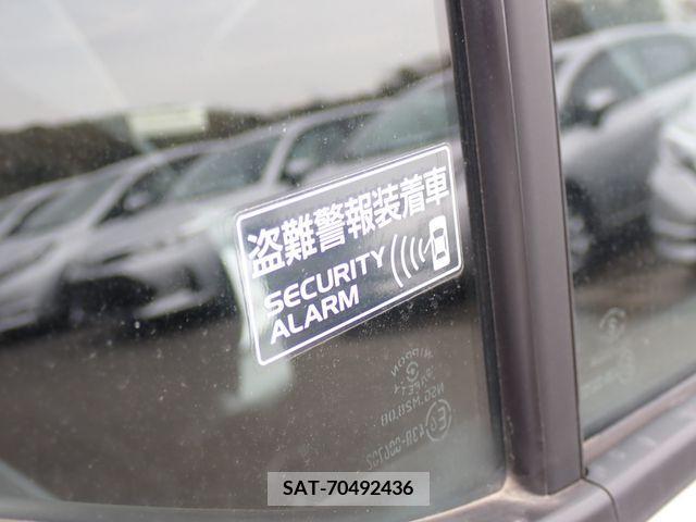 Suzuki ALTO 2017-01 334780-17