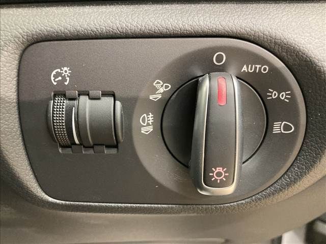 Audi Q3 2016-10 11154-10